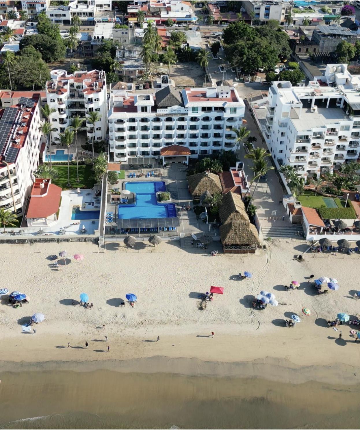 Torreblanca Beach Hotel And Suites Guayabitos - Desayuno Y Comida Incluido Рінкон-де-Гуаябітос Екстер'єр фото